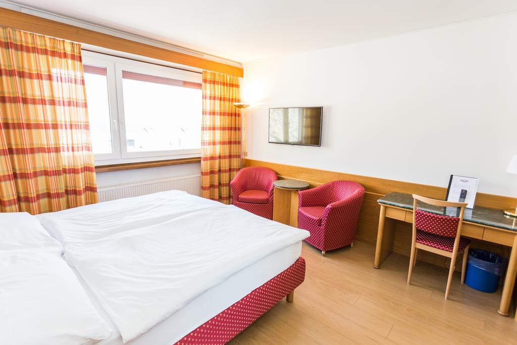 Du Rhone Hotel 3*