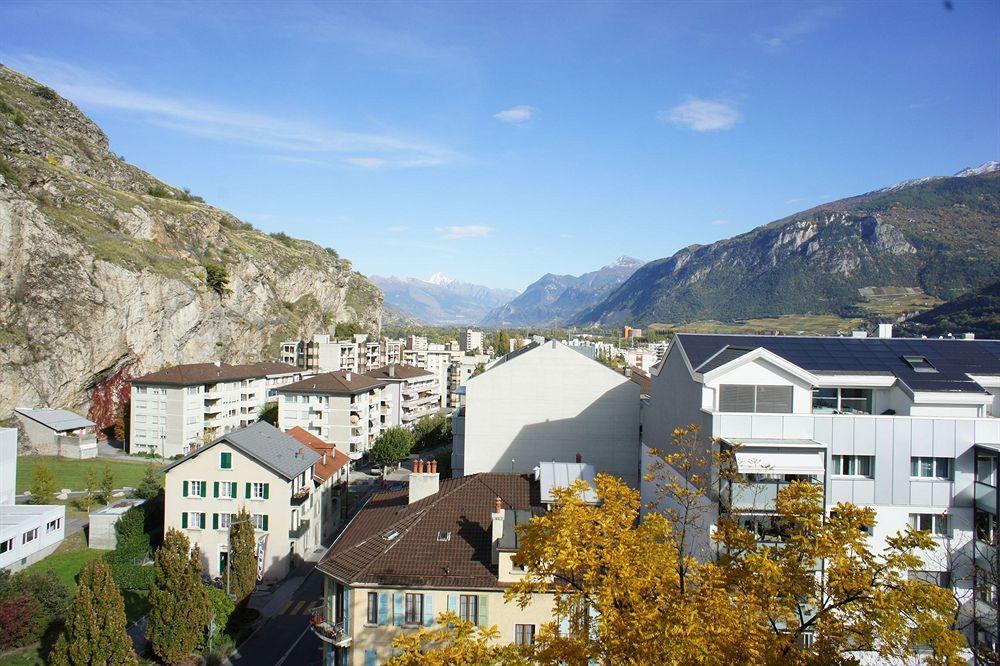 Du Rhone Hotel