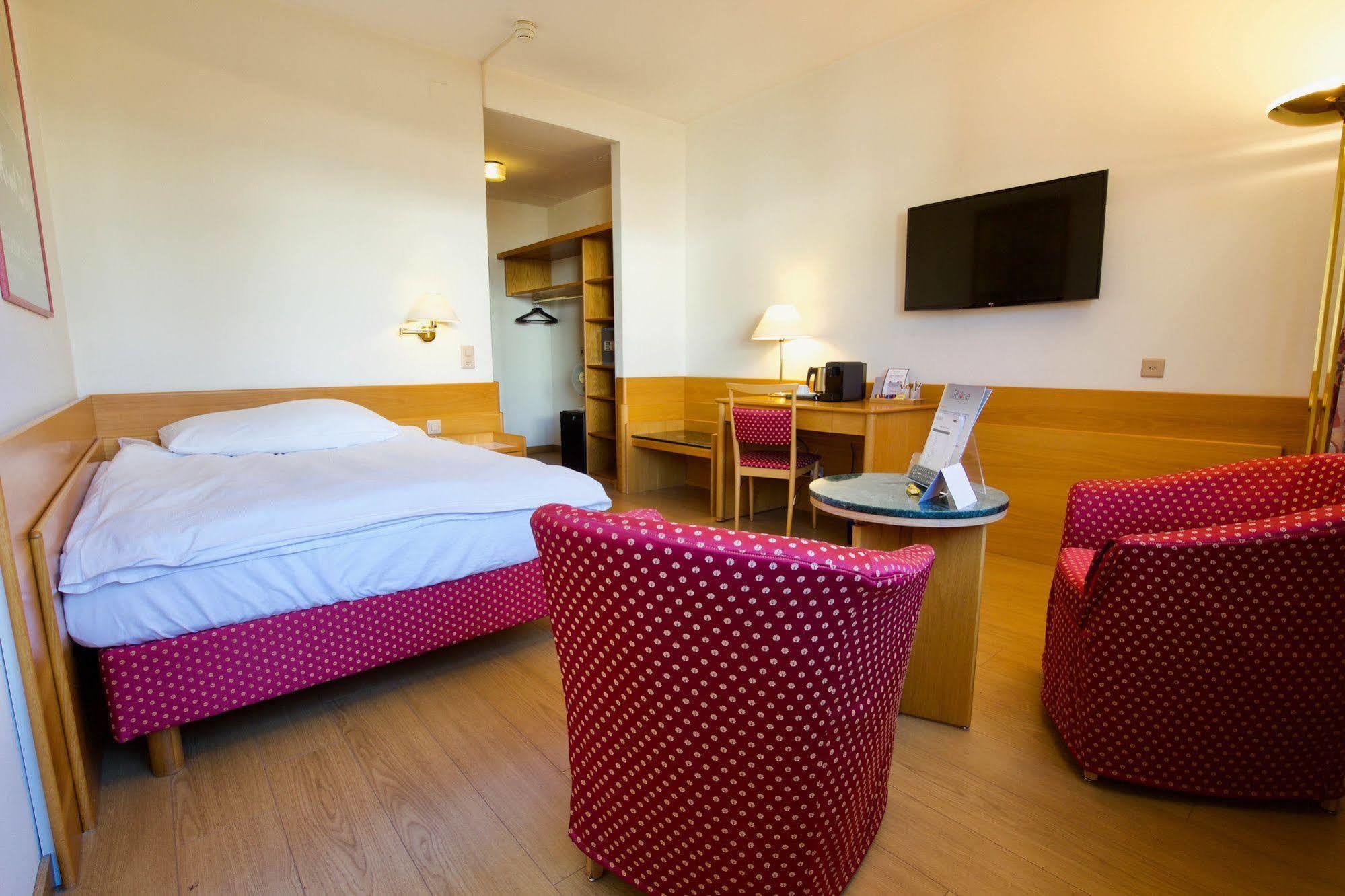 Du Rhone Hotel 3*